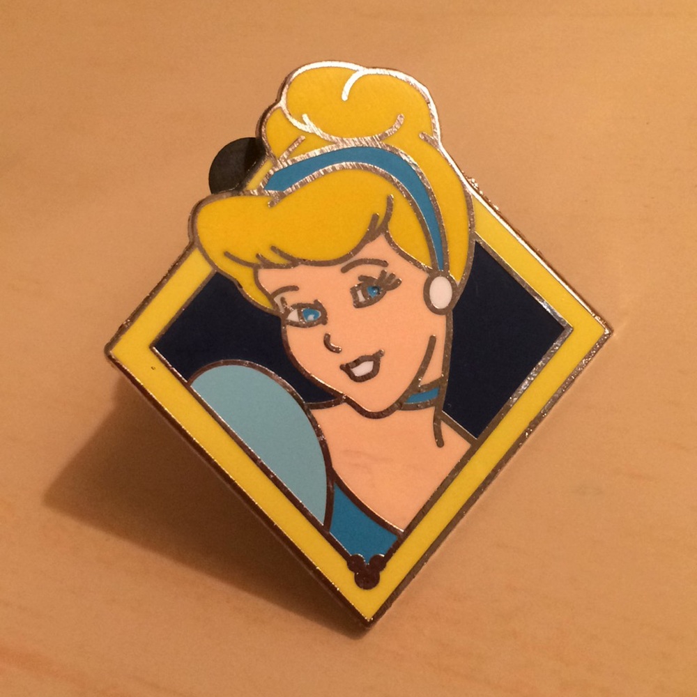 Disney Cinderella Pin